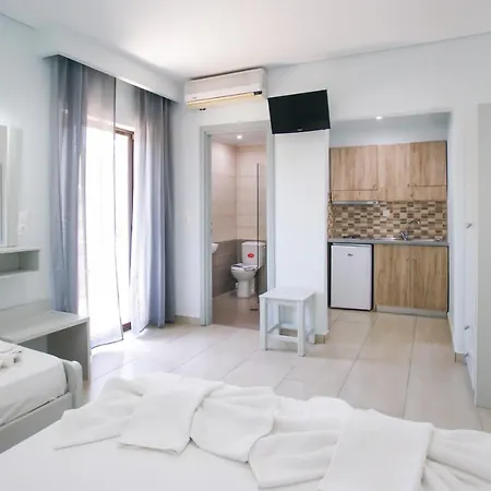 Haus Sofi Отель Пефкари