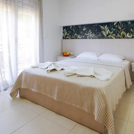 Haus Sofi Пефкари